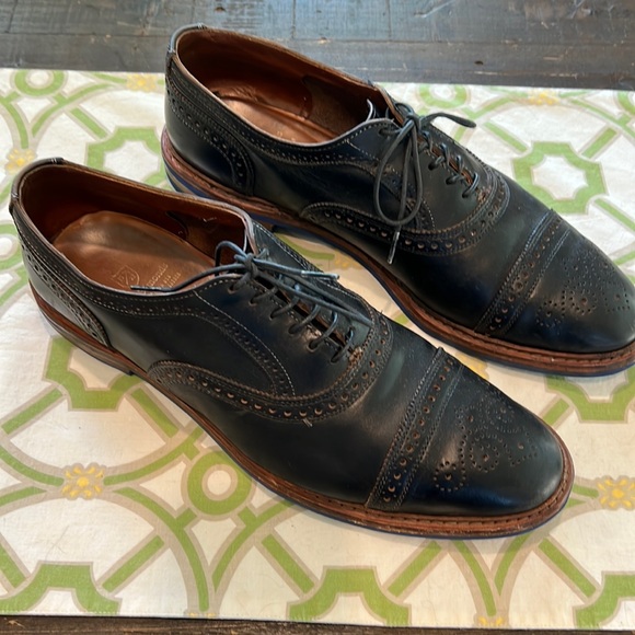 Allen Edmonds Other - Allen Edmonds Oxford Loafers
